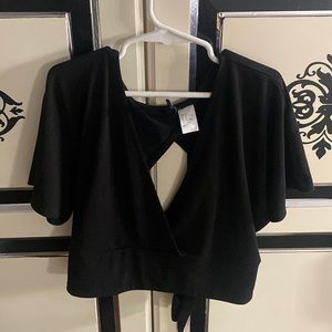 Black crop top butterfly sleeves